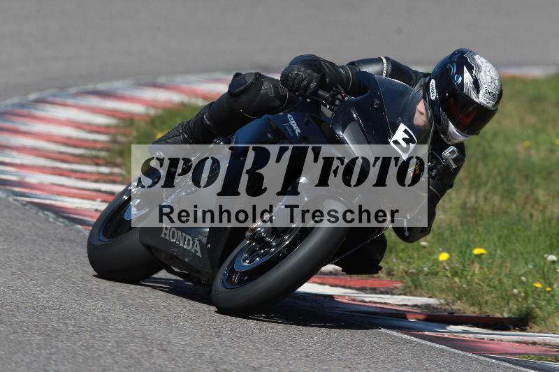 /Archiv-2022/08 17.04.2022 Speer Racing ADR/Gruppe gelb/3